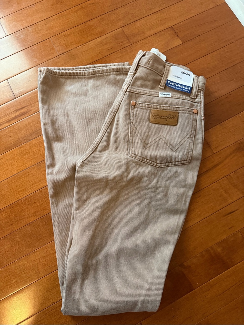 Wrangler Earthwash Straight-Leg Jeans — Beige Tan